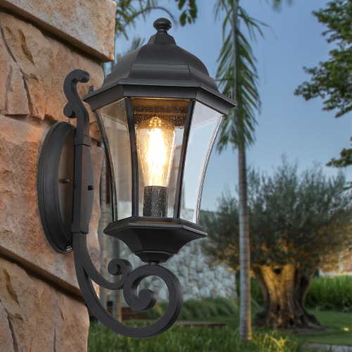 19.5-Inch Traditional Black Aluminium and Glass Outdoor Wall Lantern