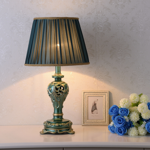 Dark Green Resin Farmhouse Table Lamp with Nightlight, 20.5-Inch